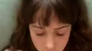 مشد شهوانية أزرق العينين