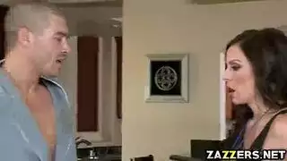 مداعبة لعق ومص بوضع 69 تنتهي بنيك مهبلي عنيف