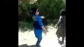 فتيات مثيرة تهز مؤخراتها في رقص مثير