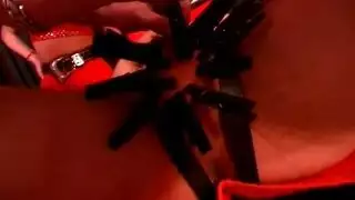 اثنان من الفاسقات يحتفلان ويتبادلان الاطفال السحاقيين الحلو والساخن منهم ومع الرجال