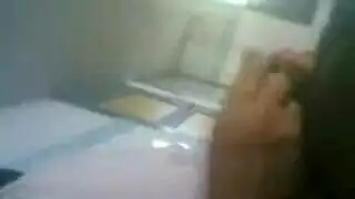 مراهقة عربية ممتلئة الجسم تُضرب بقوة في مشهد إباحي مجاني صريح