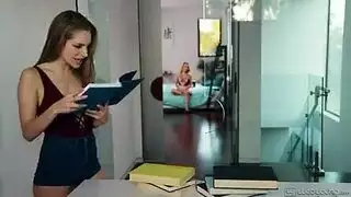 سحاق أختين غير شقيقات