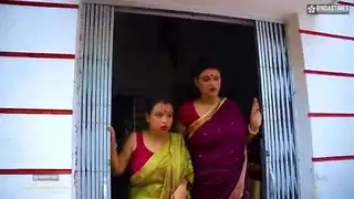 طالبة ينكها في طيزها حت الموت