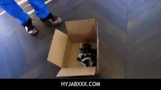 القضيب في الحلق، والمني على الوجه ثلاث مرات