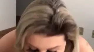 إباحية الحلق العميق: عرض كيلي المكثف للجنس الفموي